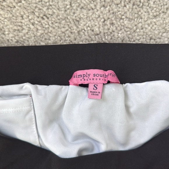NWT Simply Southern Black and Pink Athletic Shorts with Curved Hem Size S/M - Picture 3 of 5
